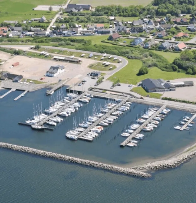 Jachthaven Hvalpsund met zeilboten