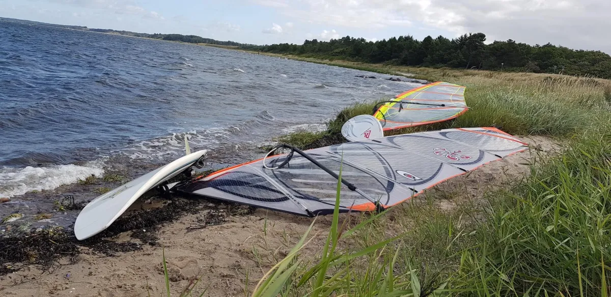 Surfer på stranden